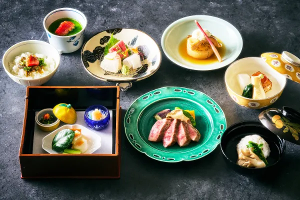 旬彩会席 寒鰤と和牛ステーキの会席