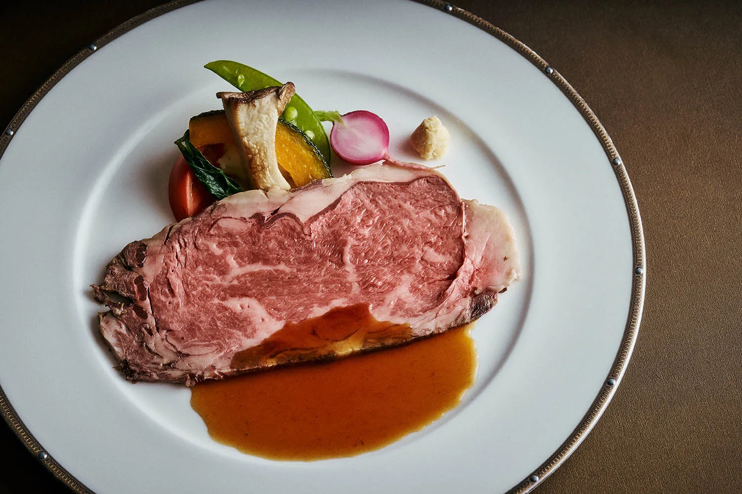 Japanese, Western & Chinese Dinner Course～Early	Christmas～