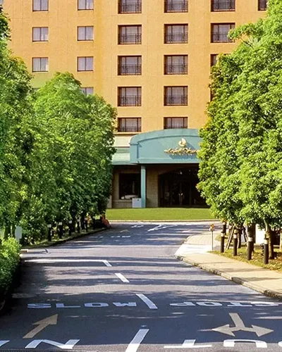 ACCESS & FACILITY